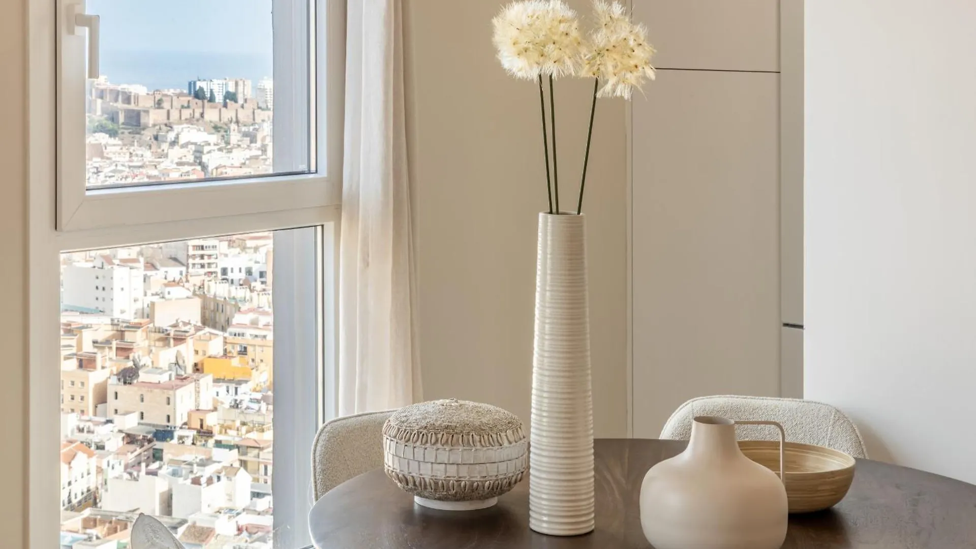 Malaga Skyline 5 Pool & Parking Free Apartment